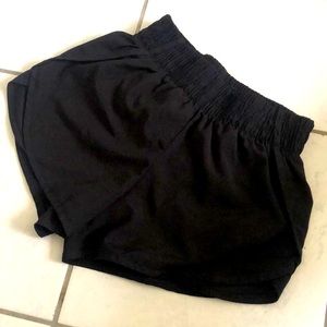 Athletic works black size: 10-12. kids